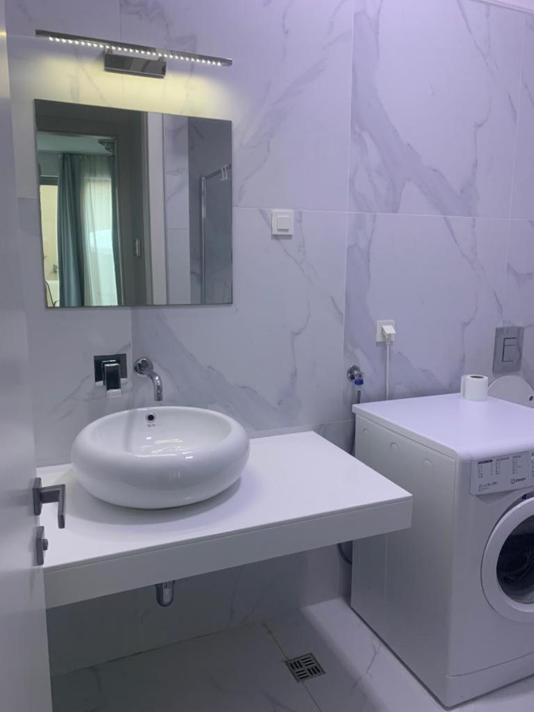 Ferienwohnung Luka Budva Zimmer foto